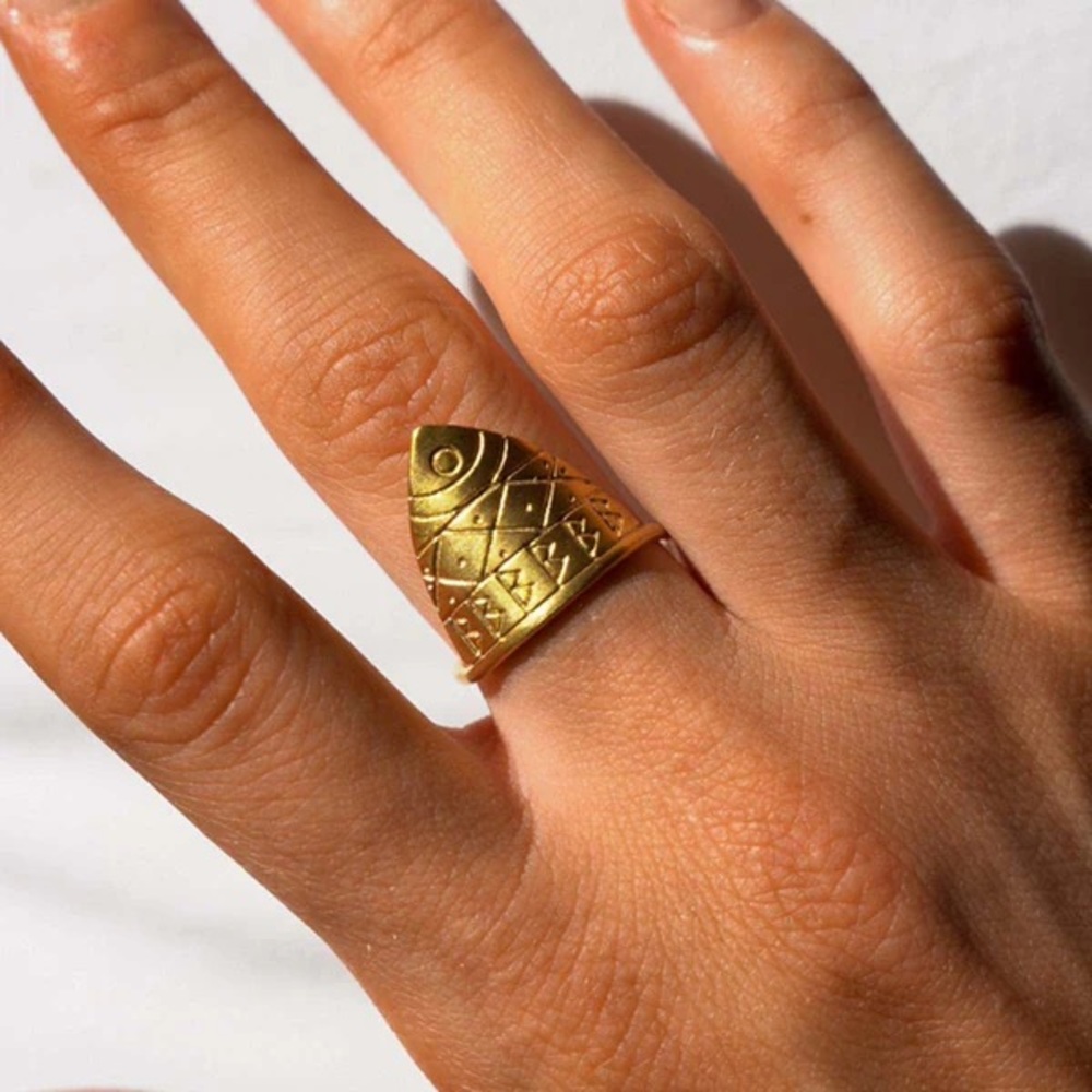 New in Box PYRGI RING gold-plated sterling silver unique hand-carved, geometric